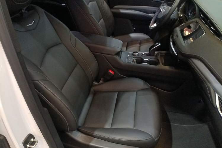 Used Cadillac XT4 2020 Revised Version 28T Two-Wheel Drive Leading Edition Right Front Seat