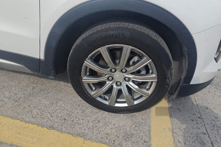 Used Cadillac XT4 2020 Revised Version 28T Two-Wheel Drive Leading Edition Right Front Wheel Hub