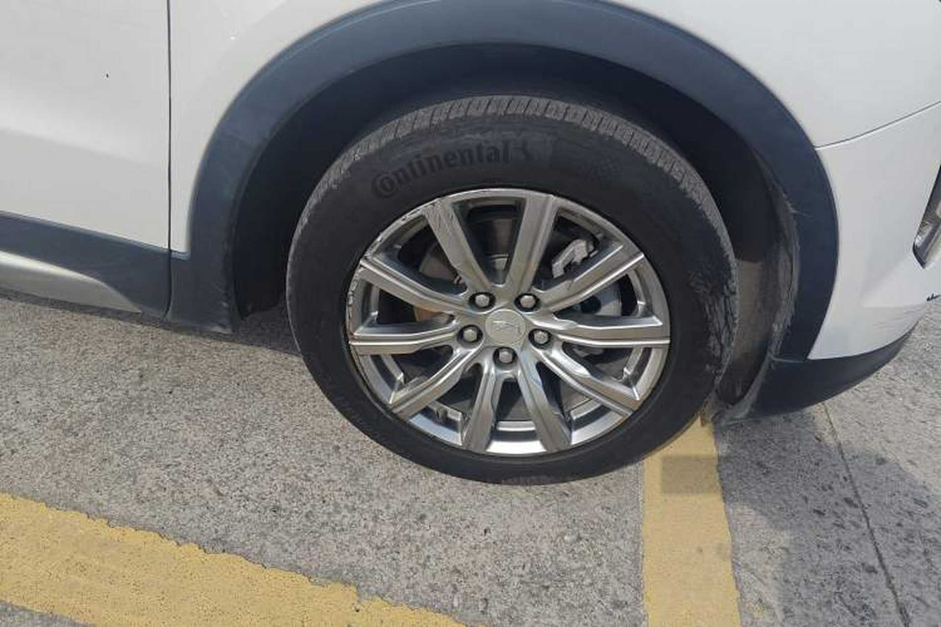 Used Cadillac XT4 2020 Revised Version 28T Two-Wheel Drive Leading Edition Right Front Wheel Hub
