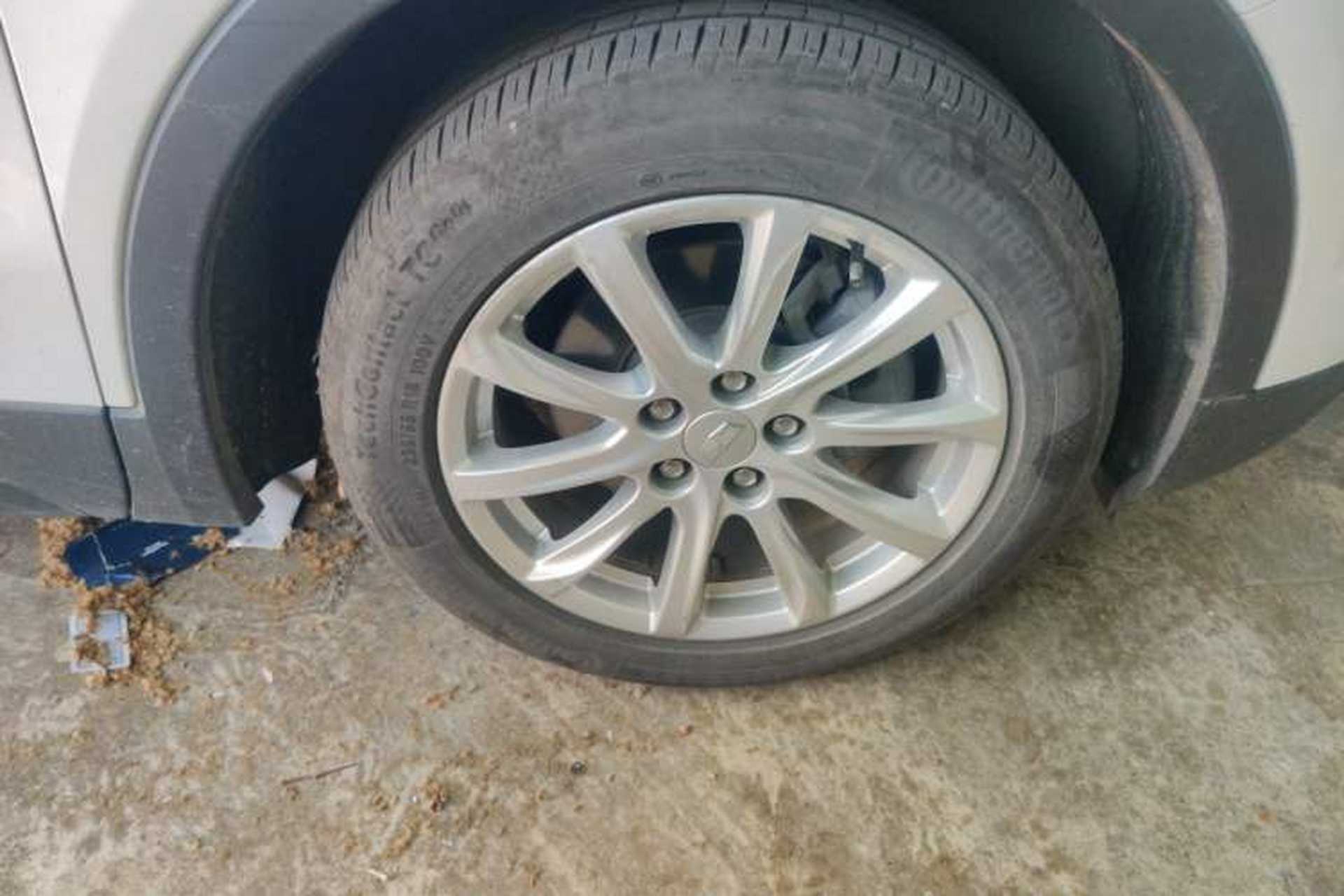 Used Cadillac XT4 2020 Revised Version 28T Two-Wheel Drive Tech Edition Right Front Wheel Hub