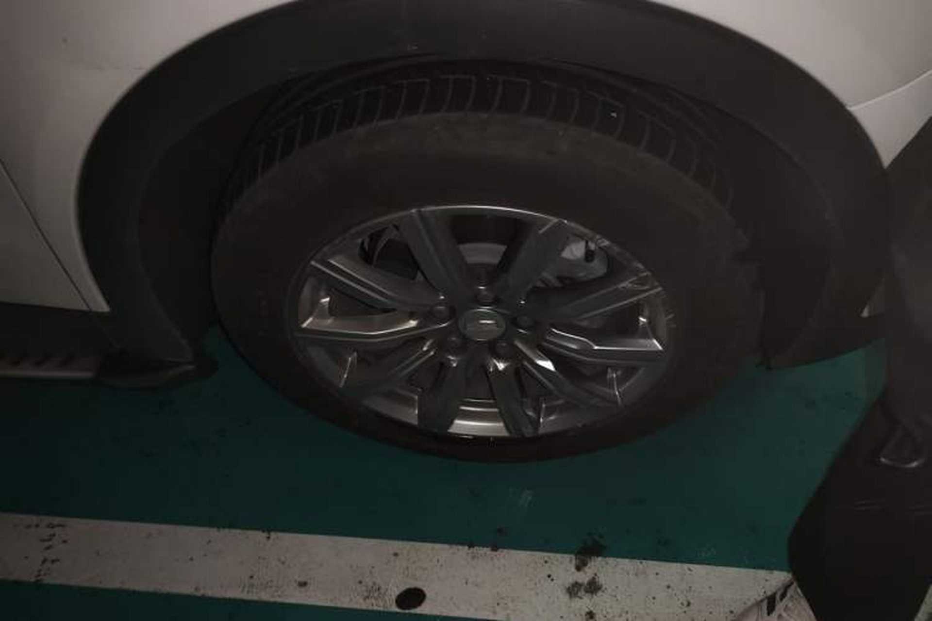 Used Cadillac XT4 2020 28T Two-Wheel-Drive Luxury Version Right Front Wheel Hub