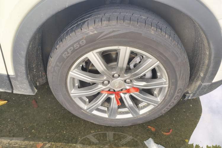 Used Cadillac XT4 2020 Revised Version 28T Two-Wheel Drive Leading Edition Right Front Wheel Hub