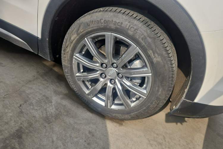 Used Cadillac XT4 2020 Revised Version 28T Two-Wheel Drive Luxury Edition Right Front Wheel Hub