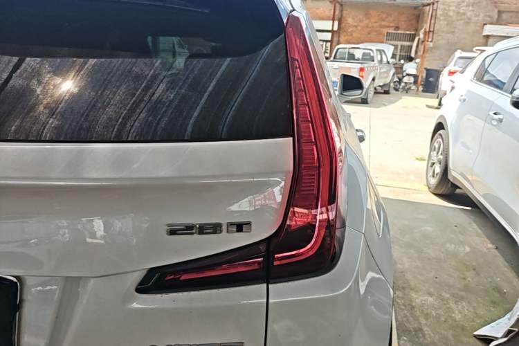 Used Cadillac XT4 2020 28T Two-Wheel-Drive Leading Version Right Rear Taillight