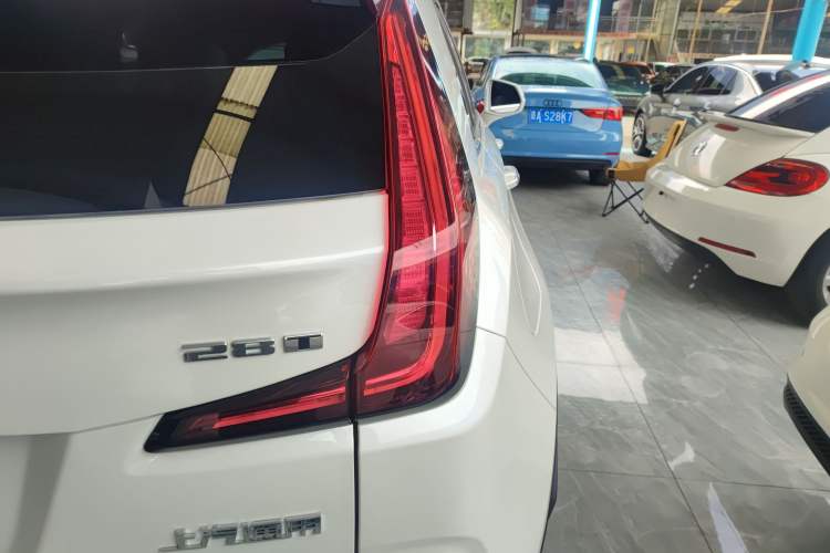 Used Cadillac XT4 2020 Revised Version 28T Two-Wheel Drive Leading Edition Right Rear Taillight