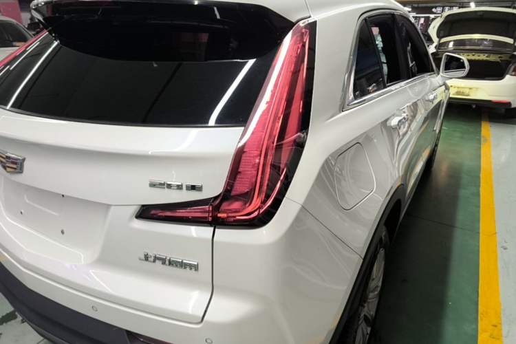 Used Cadillac XT4 2020 Revised Version 28T Two-Wheel Drive Luxury Edition Right Rear Taillight