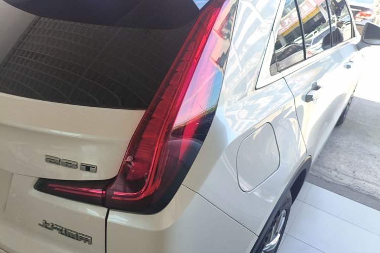 Used Cadillac XT4 2020 Revised Version 28T Two-Wheel Drive Luxury Edition Right Rear Taillight