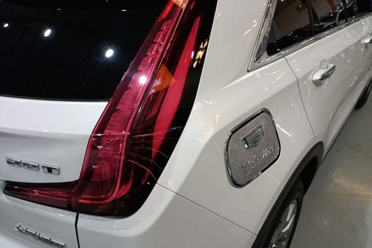 Used Cadillac XT4 2020 Revised Version 28T Two-Wheel Drive Leading Edition Right Rear Taillight