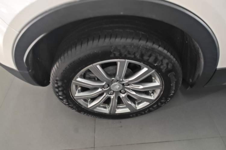 Used Cadillac XT4 2020 28T Two-Wheel-Drive Leading Version Right Rear Wheel Hub