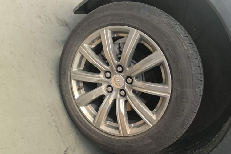 Used Cadillac XT4 2020 Revised Version 28T Two-Wheel Drive Leading Edition Right Rear Wheel Hub