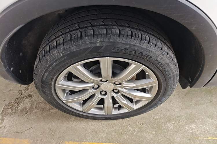 Used Cadillac XT4 2020 28T Two-Wheel-Drive Leading Version Right Rear Wheel Hub