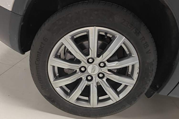 Used Cadillac XT4 2020 Revised Version 28T Two-Wheel Drive Leading Edition Right Rear Wheel Hub