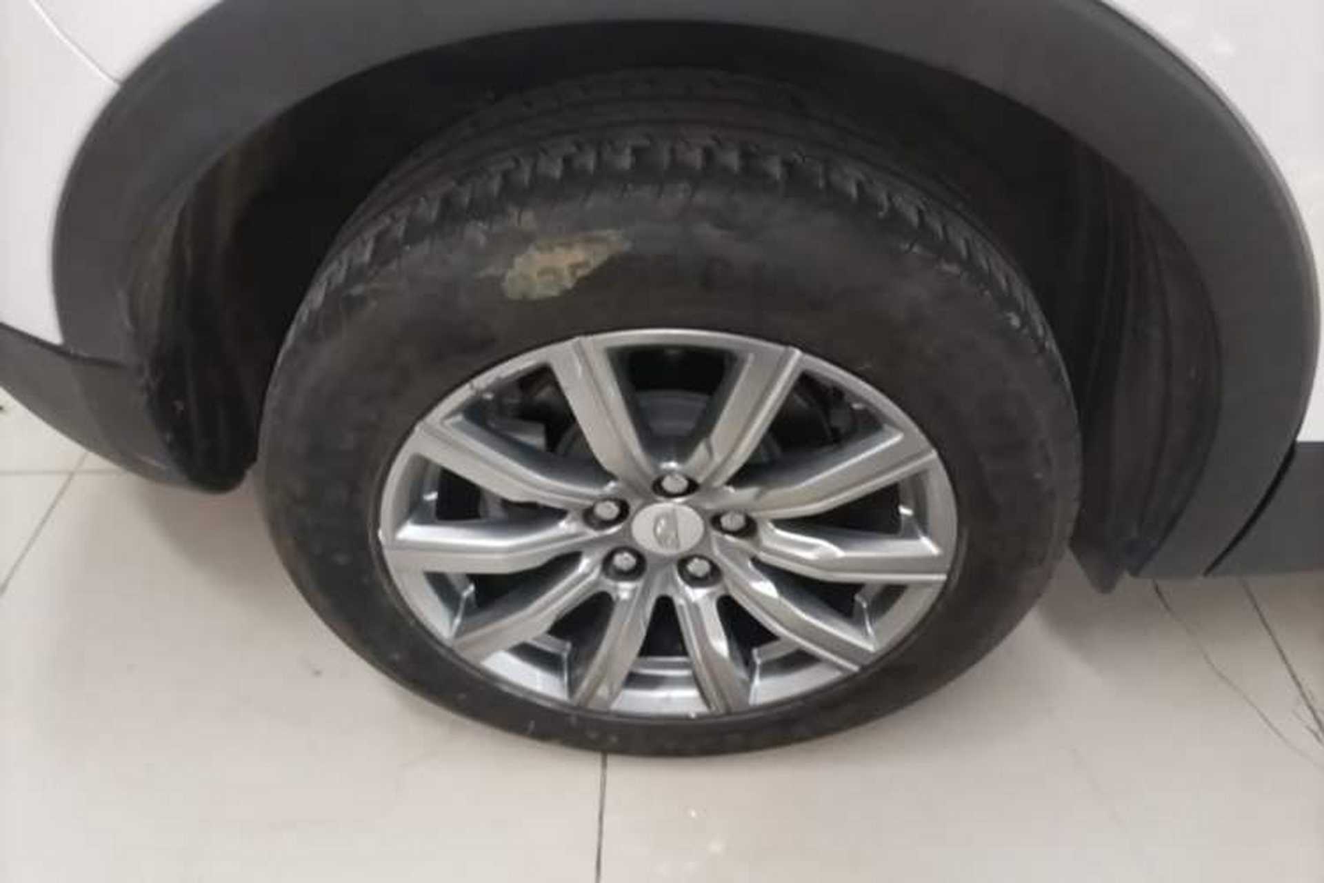 Used Cadillac XT4 2020 28T Two-Wheel-Drive Leading Version Right Rear Wheel Hub