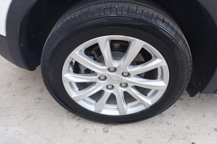 Used Cadillac XT4 2020 Revised Version 28T Two-Wheel Drive Tech Edition Right Rear Wheel Hub