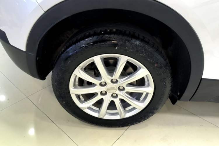 Used Cadillac XT4 2020 Revised Version 28T Two-Wheel Drive Tech Edition Right Rear Wheel Hub