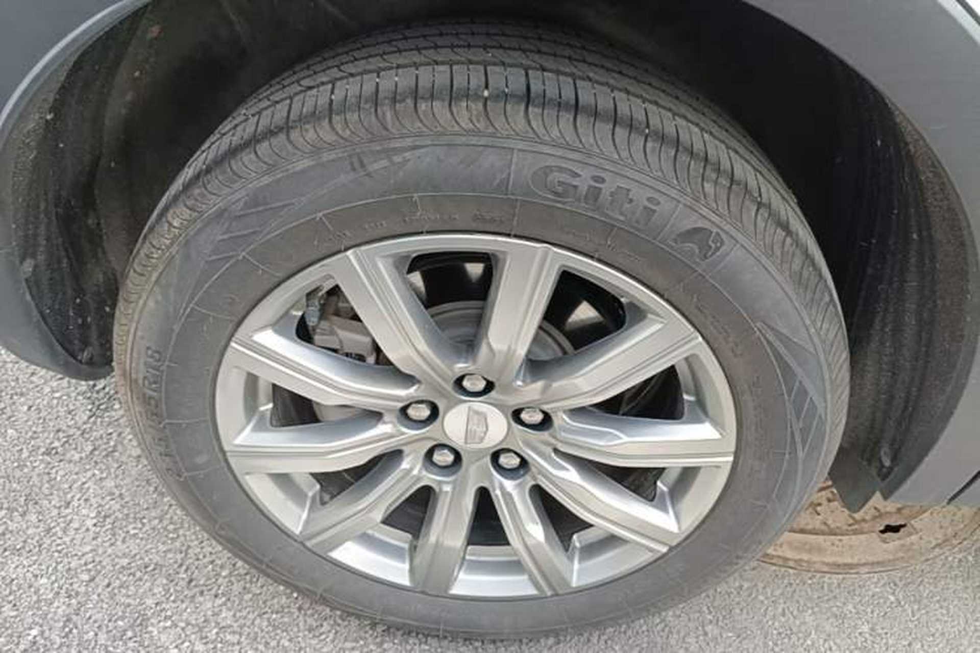 Used Cadillac XT4 2020 28T Two-Wheel-Drive Leading Version Right Rear Wheel Hub