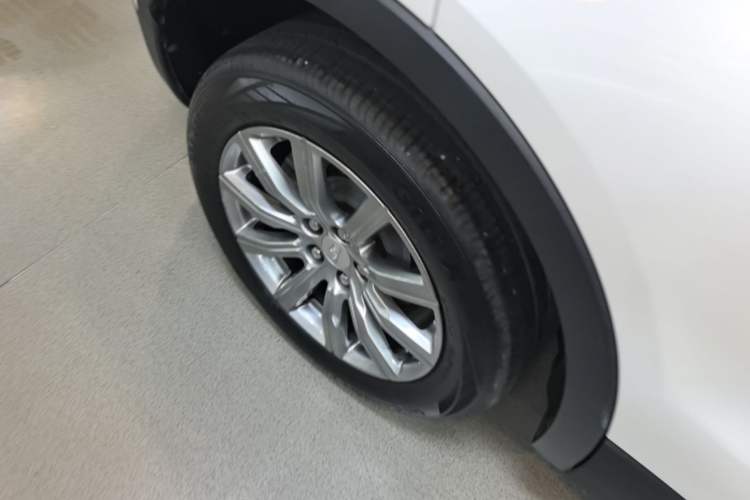 Used Cadillac XT4 2020 Revised Version 28T Two-Wheel Drive Leading Edition Right Rear Wheel Hub