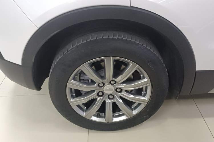 Used Cadillac XT4 2020 28T Two-Wheel-Drive Leading Version Right Rear Wheel Hub