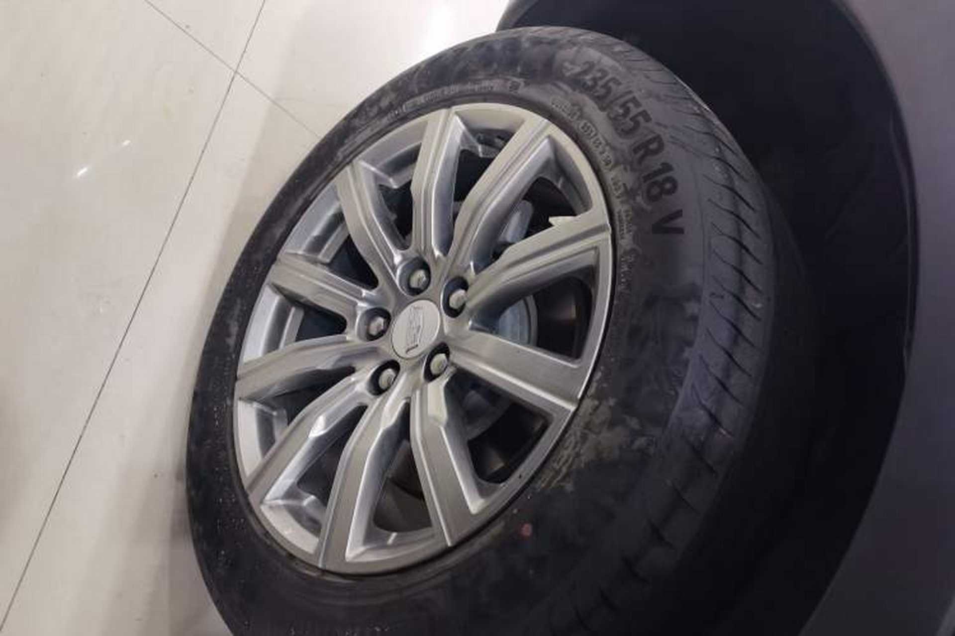 Used Cadillac XT4 2020 28T Two-Wheel-Drive Leading Version Right Rear Wheel Hub