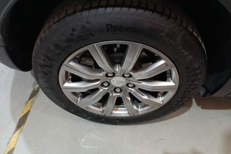 Used Cadillac XT4 2020 Revised Version 28T Two-Wheel Drive Leading Edition Right Rear Wheel Hub