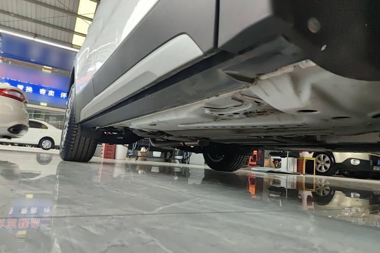 Used Cadillac XT4 2020 Revised Version 28T Two-Wheel Drive Leading Edition Right Side Sill