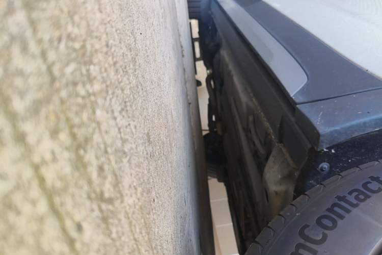 Used Cadillac XT4 2020 Revised Version 28T Two-Wheel Drive Luxury Edition Right Side Sill