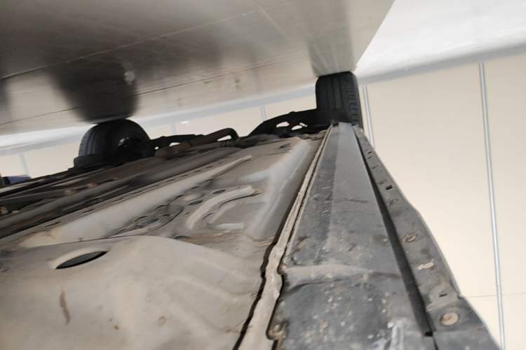 Used Cadillac XT4 2020 28T Two-Wheel-Drive Leading Version Right Side Sill