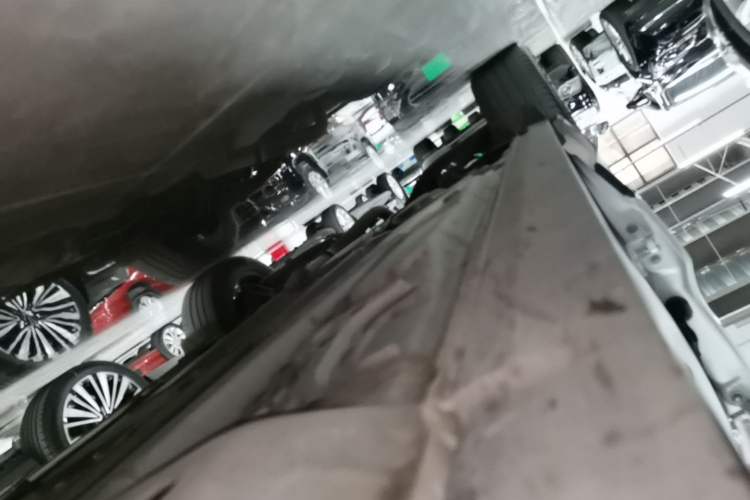 Used Cadillac XT4 2020 Revised Version 28T Two-Wheel Drive Leading Edition Right Side Sill