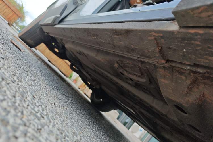 Used Cadillac XT4 2020 28T Two-Wheel-Drive Leading Version Right Side Sill