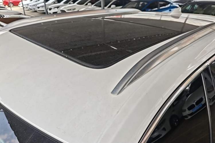 Used Cadillac XT4 2020 28T Two-Wheel-Drive Leading Version Roof