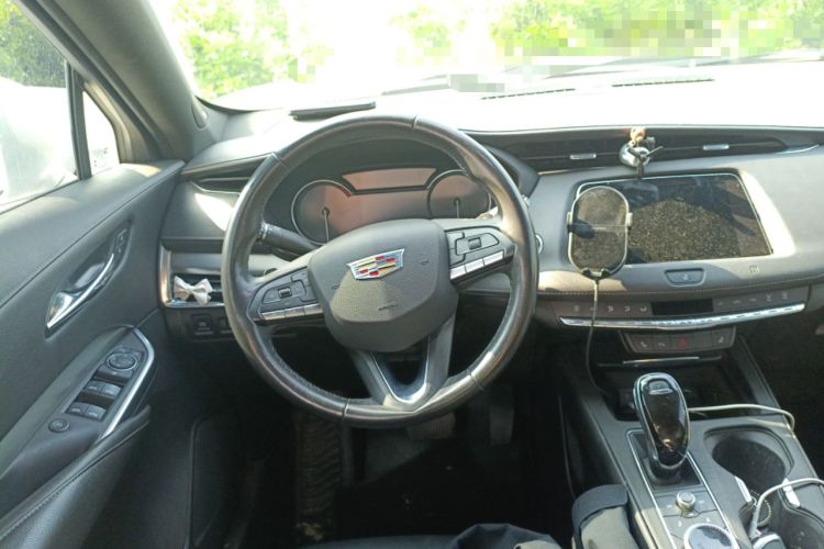 Used Cadillac XT4 2020 28T Two-Wheel-Drive Leading Version Steering Wheel