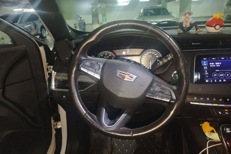 Used Cadillac XT4 2020 Revised Version 28T Two-Wheel Drive Leading Edition Steering Wheel