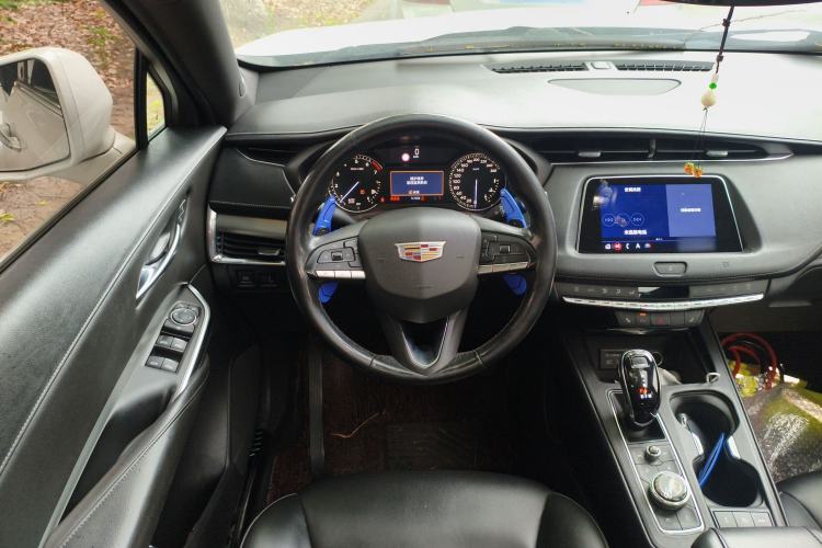 Used Cadillac XT4 2020 28T Two-Wheel-Drive Leading Version Steering Wheel