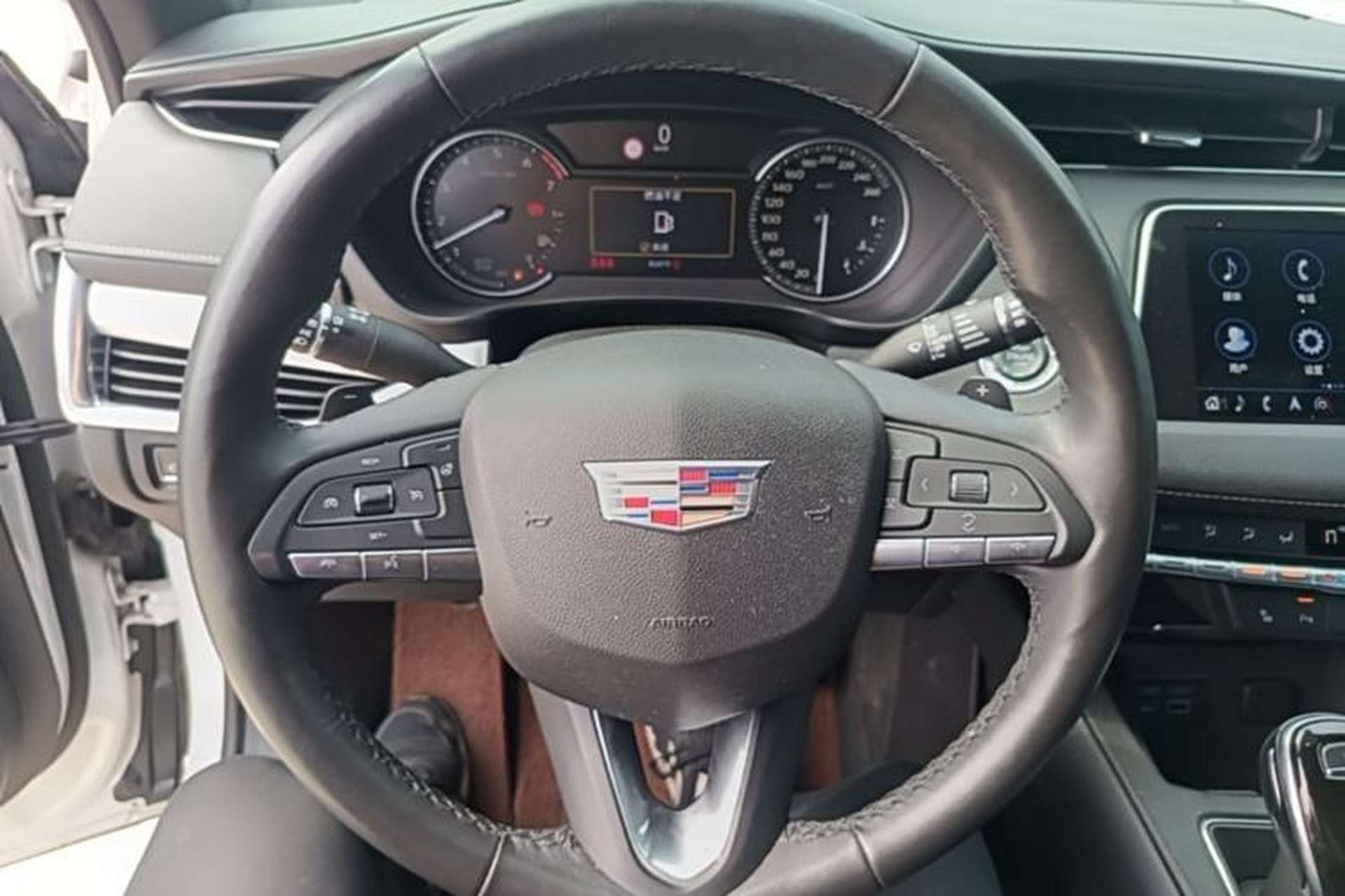 Used Cadillac XT4 2020 28T Two-Wheel-Drive Leading Version Steering Wheel
