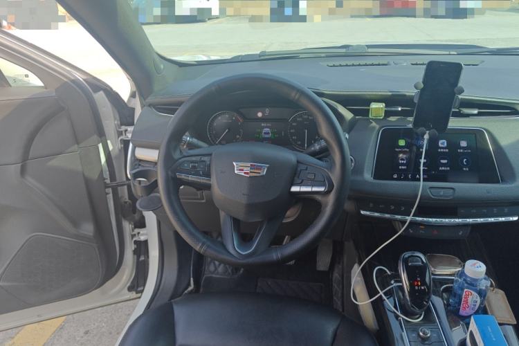 Used Cadillac XT4 2020 Revised Version 28T Two-Wheel Drive Leading Edition Steering Wheel