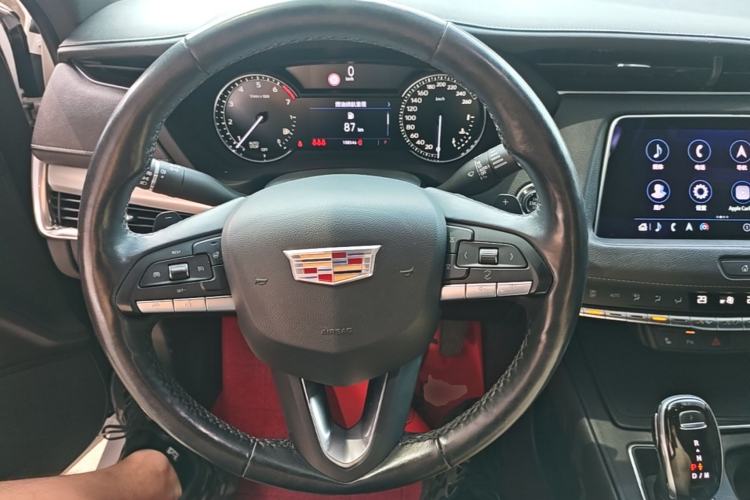 Used Cadillac XT4 2020 28T Two-Wheel-Drive Leading Version Steering Wheel