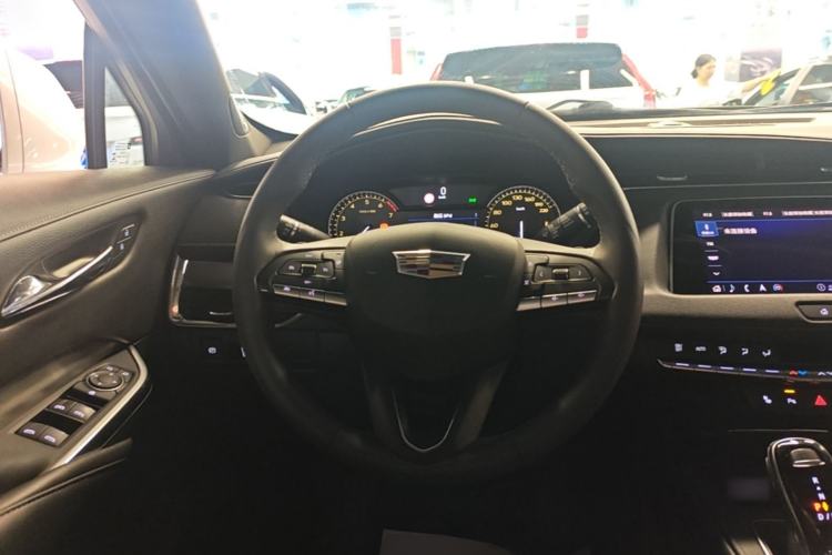Used Cadillac XT4 2020 Revised Version 28T Two-Wheel Drive Leading Edition Steering Wheel