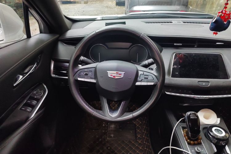 Used Cadillac XT4 2020 28T Two-Wheel Drive Tech Version Steering Wheel