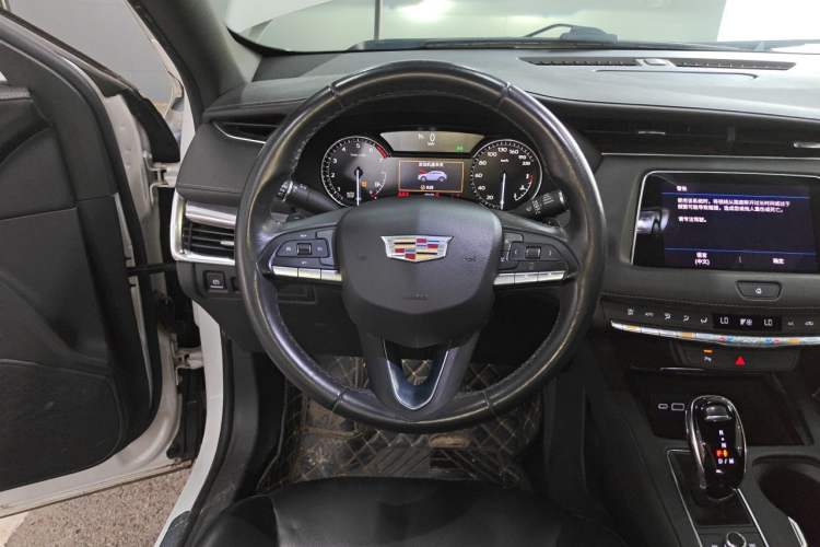 Used Cadillac XT4 2020 Revised Version 28T Two-Wheel Drive Tech Edition Steering Wheel