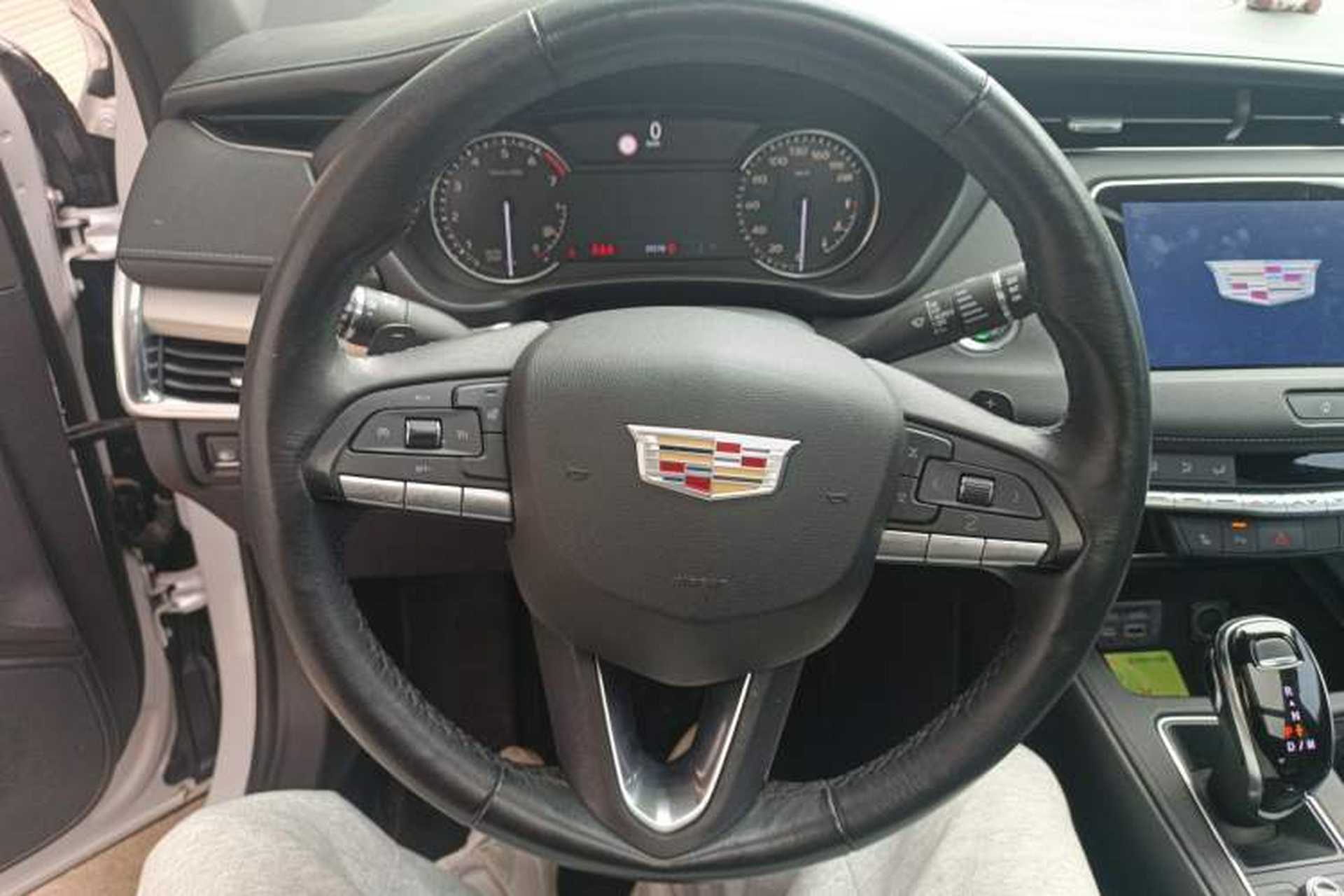 Used Cadillac XT4 2020 Revised Version 28T Two-Wheel Drive Leading Edition Steering Wheel