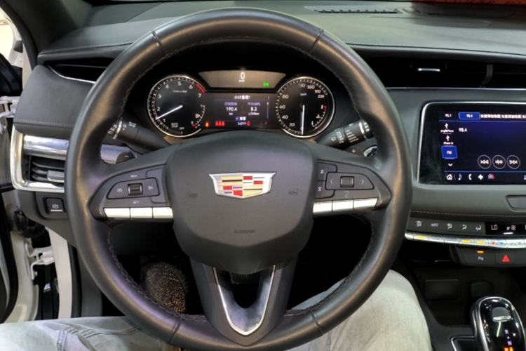 Used Cadillac XT4 2020 Revised Version 28T Two-Wheel Drive Tech Edition Steering Wheel