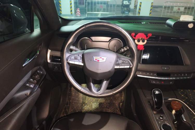 Used Cadillac XT4 2020 Revised Version 28T Two-Wheel Drive Leading Edition Steering Wheel