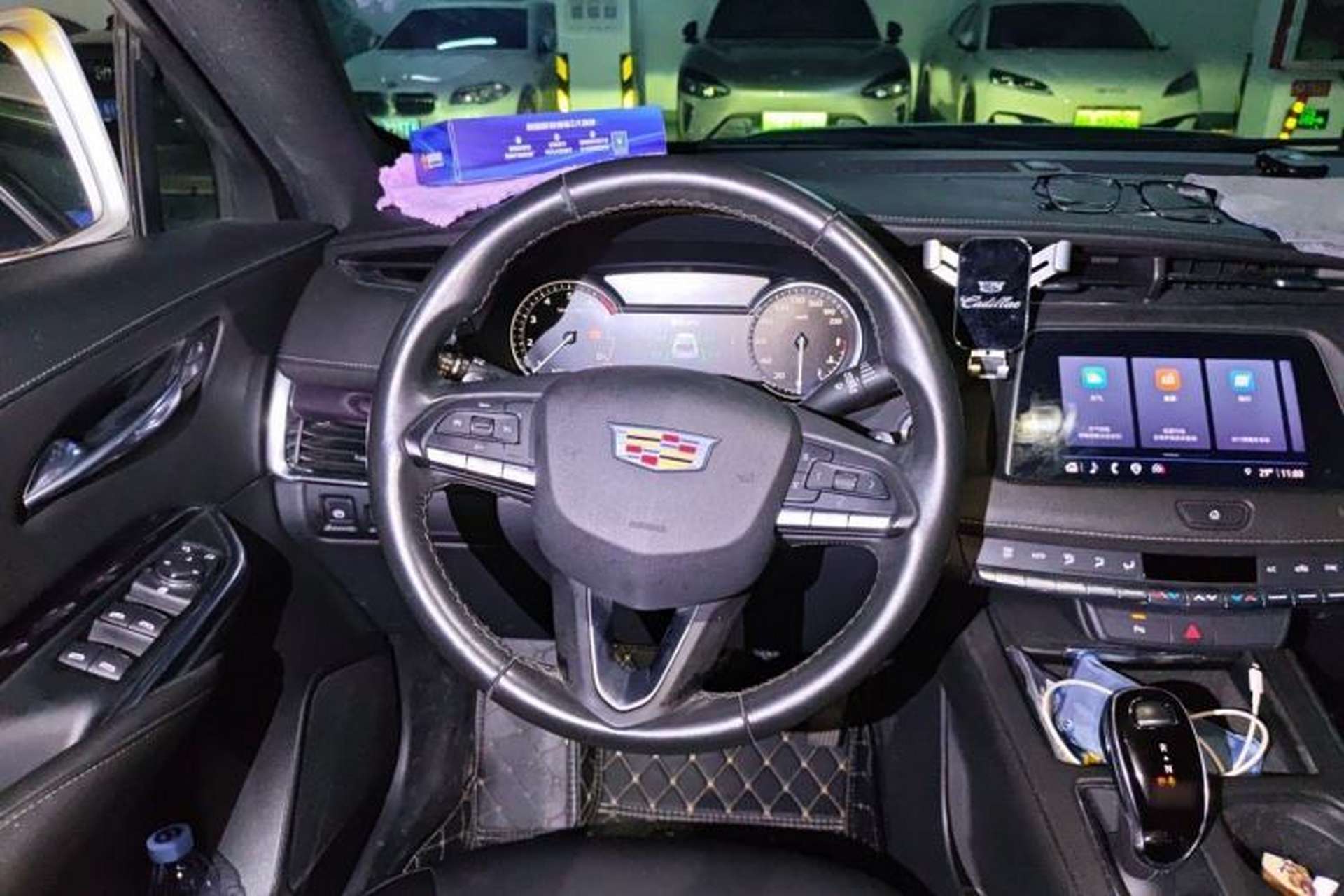 Used Cadillac XT4 2020 Revised Version 28T Two-Wheel Drive Leading Edition Steering Wheel