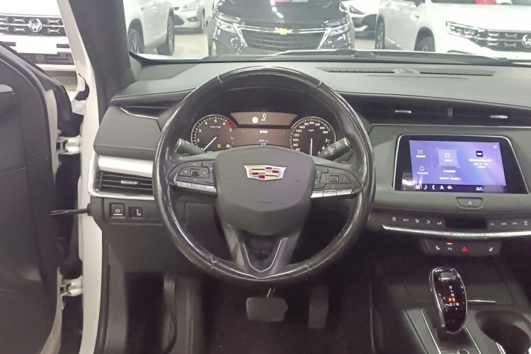 Used Cadillac XT4 2020 28T Two-Wheel-Drive Leading Version Steering Wheel