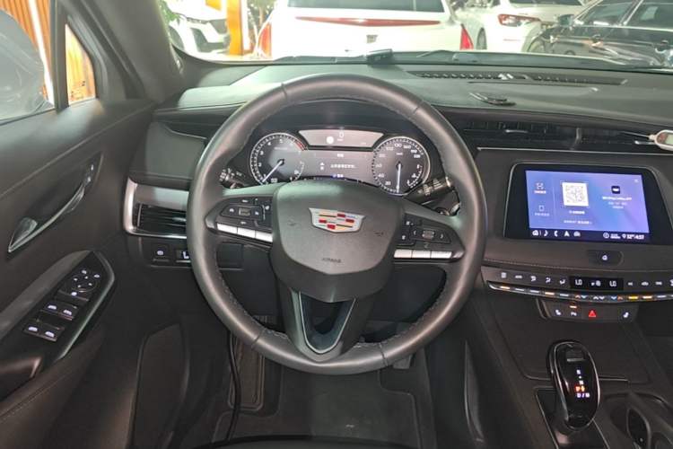 Used Cadillac XT4 2020 Revised Version 28T Two-Wheel Drive Leading Edition Steering Wheel