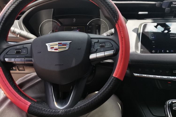 Used Cadillac XT4 2020 Revised Version 28T Two-Wheel Drive Tech Edition Steering Wheel