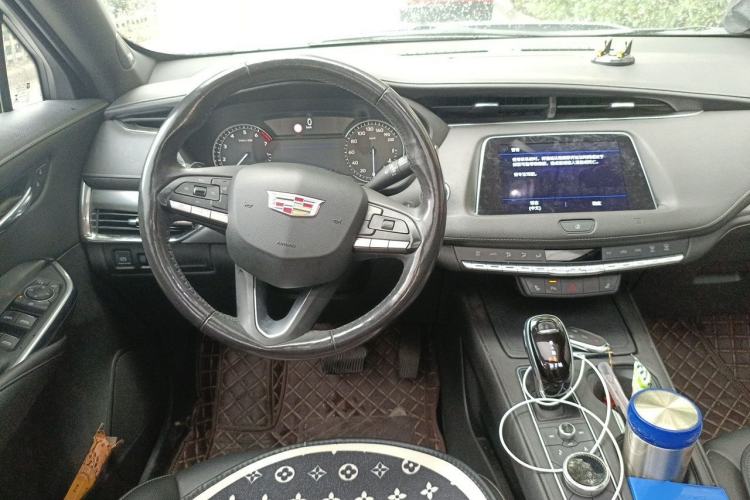 Used Cadillac XT4 2020 Revised Version 28T Two-Wheel Drive Leading Edition Steering Wheel