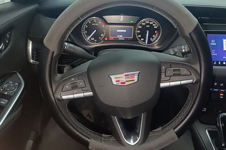 Used Cadillac XT4 2020 Revised Version 28T Two-Wheel Drive Tech Edition Steering Wheel