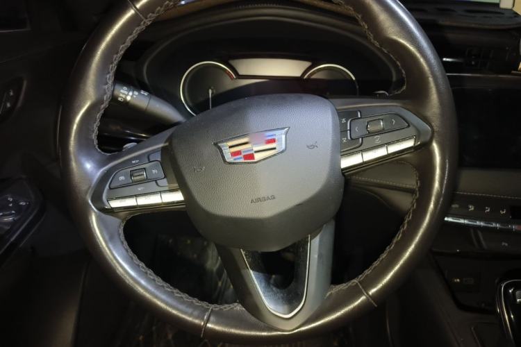Used Cadillac XT4 2020 Revised Version 28T Two-Wheel Drive Tech Edition Steering Wheel