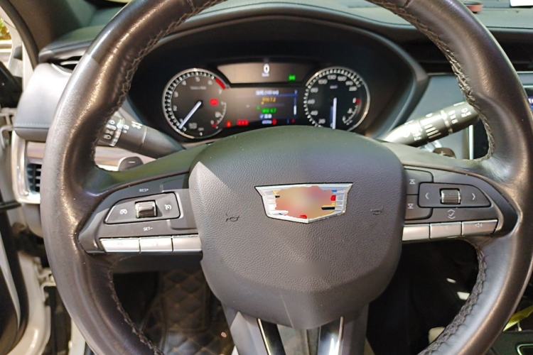 Used Cadillac XT4 2020 28T Two-Wheel Drive Tech Version Steering Wheel